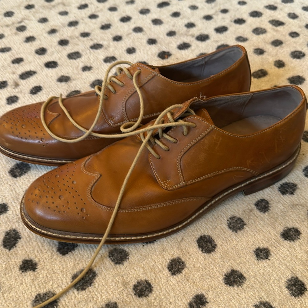 Brown Banana Republic oxfords, size 9